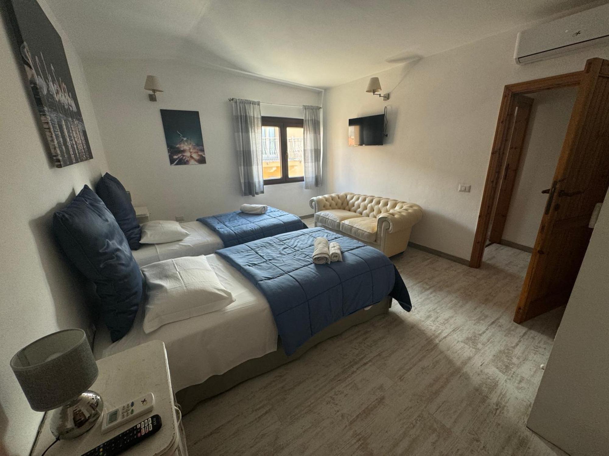 Pm 1 Via Armando Diaz Guest House Olbia Buitenkant foto
