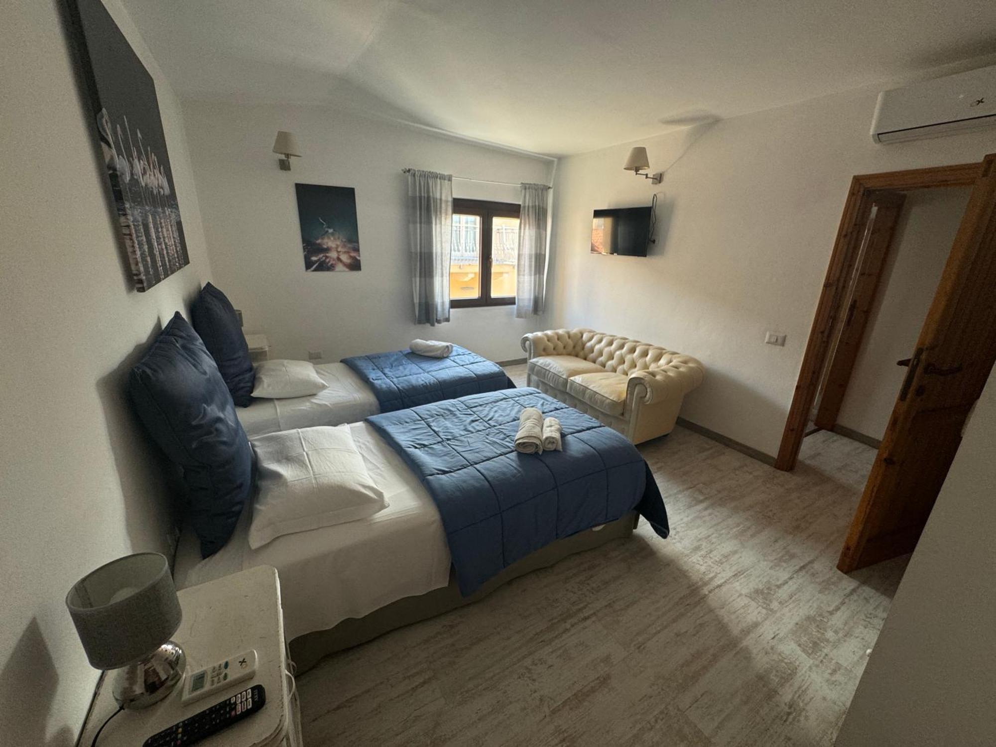 Pm 1 Via Armando Diaz Guest House Olbia Buitenkant foto